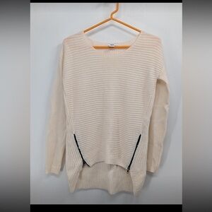 bar lll women’s cream colored‎ sweater with zipper size, long sleeve, size XS